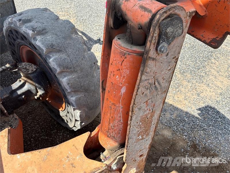 Xtreme XR1255 Telehandler テレスコーピックハンドラー