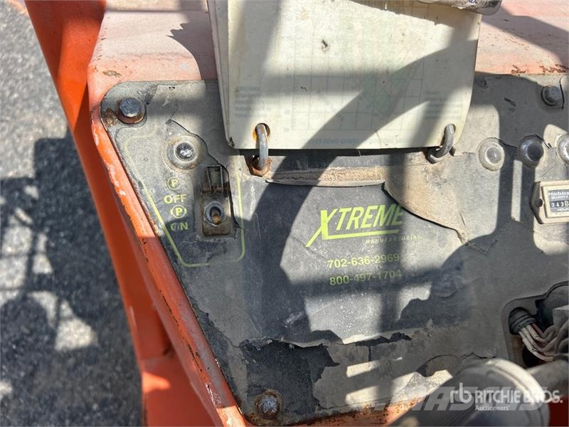 Xtreme XR842 Telehandler Manipuladores telescópicos