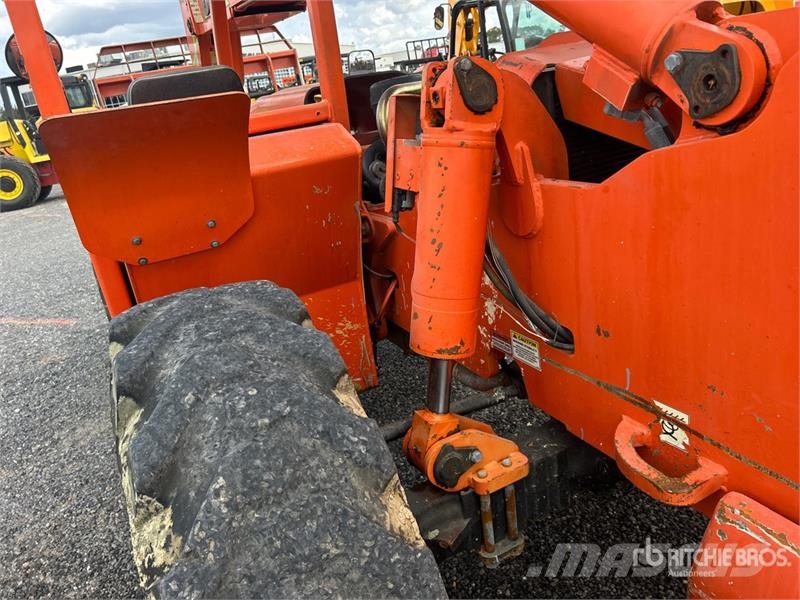 Xtreme XR842 Telehandler Manipuladores telescópicos