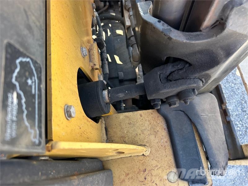 Yale 40VX Pneumatic Tire Forklift Viljuškari - ostalo