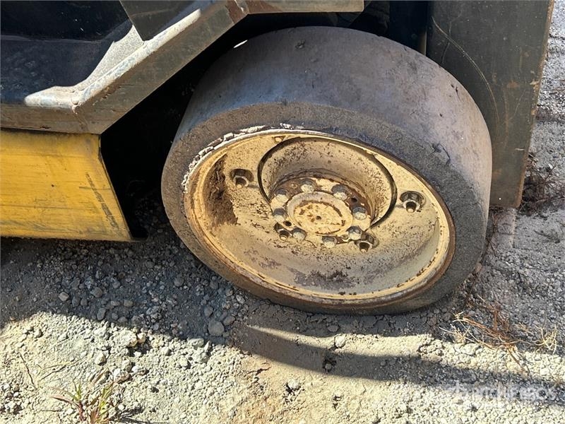 Yale 4800 lb Cushion Tire Forklift Další