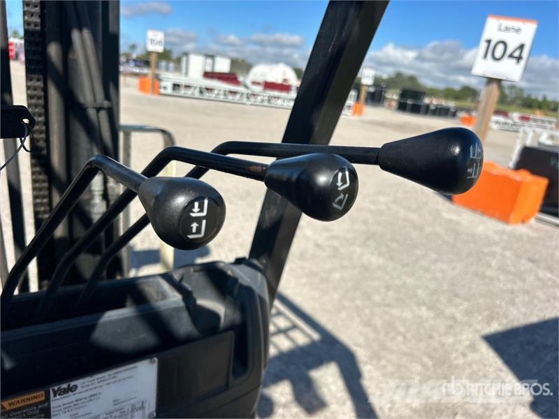 Yale 4800 lb Cushion Tire Forklift 그 외 지게차