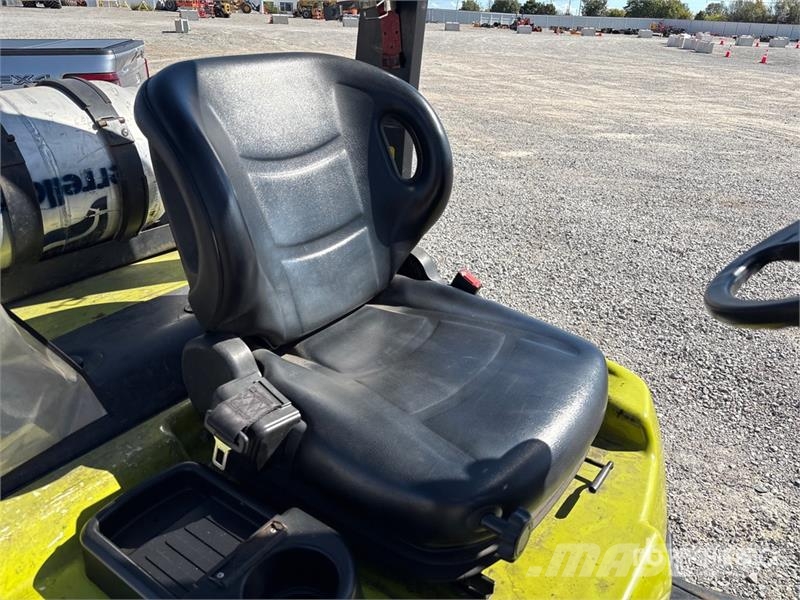 Yale 5450 lb Cushion Tire Forklift フォークリフト - その他