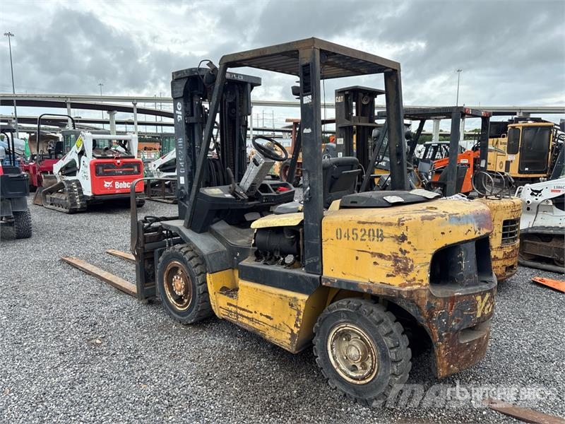 Yale 7000 lb Pneumatic Tire Forklift شاحنات ذات رافعات شوكية - أخرى