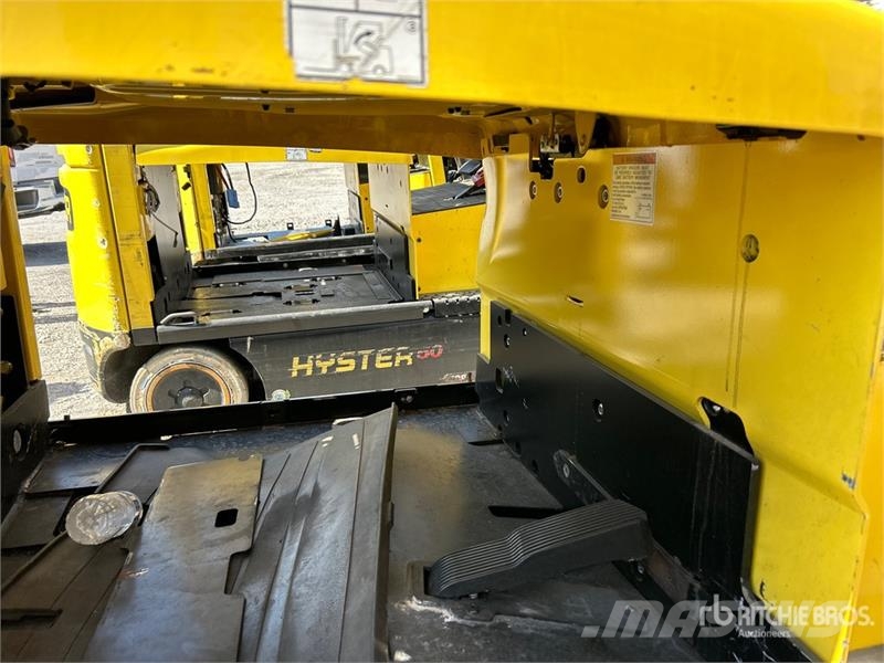 Yale E50XN-33 4150 lb Electric Forklift (Inoperable) Carrelli elevatori elettrici
