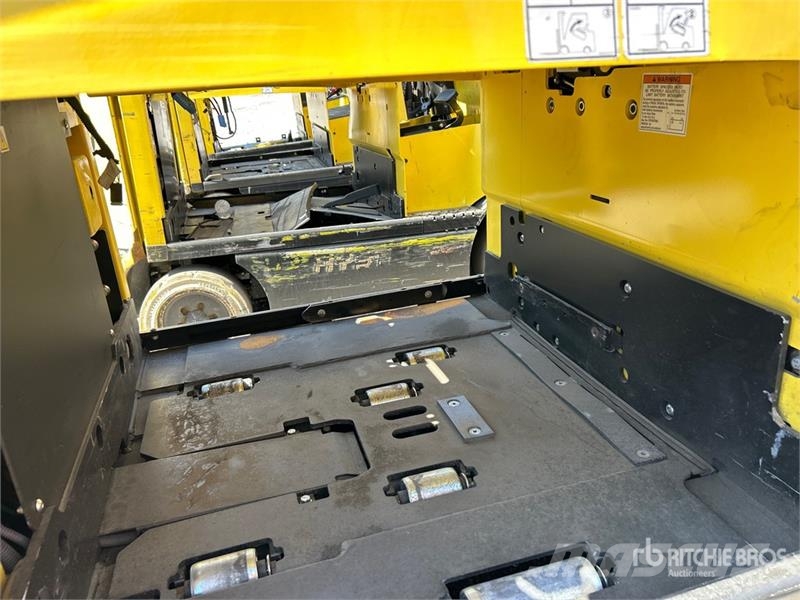 Yale E50XN-33 4550 lb Electric Forklift (Inoperable) Carrelli elevatori elettrici