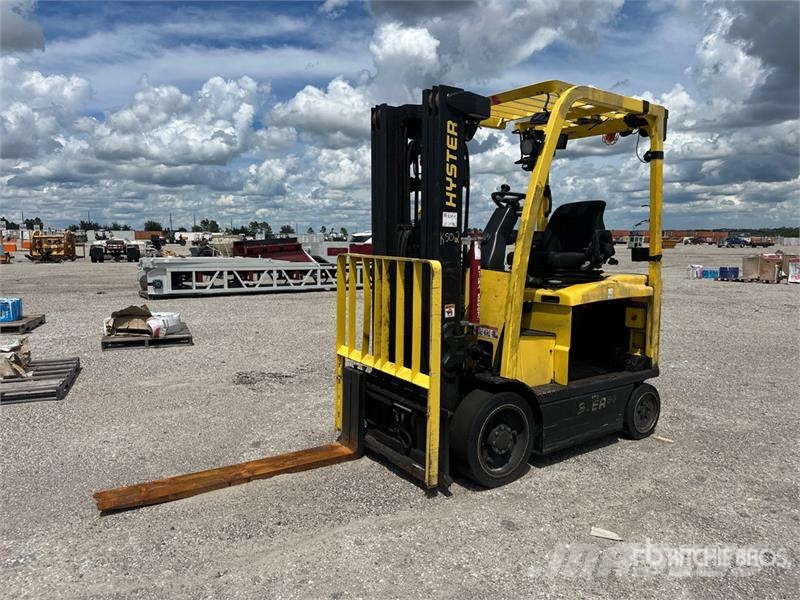 Yale E50XN 4400 lb Electric Forklift Electric forklifts