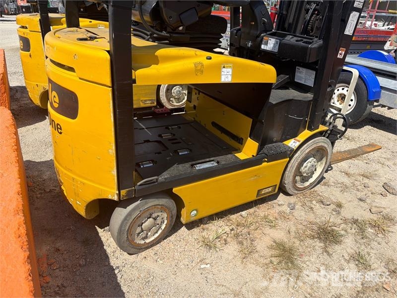 Yale ERC050VG 4400 lb Electric Forklift Električni viličari