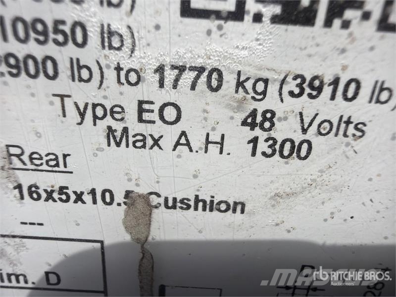 Yale ERC050VG 4400 lb Electric Forklift Elektrostapler