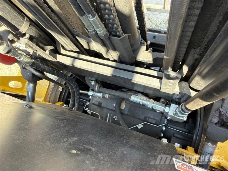 Yale ERC050VG 4400 lb Electric Forklift Električni viličari