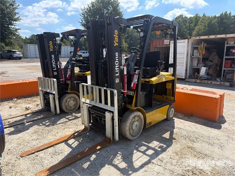 Yale ERC050VG 4400 lb Electric Forklift Elektrostapler
