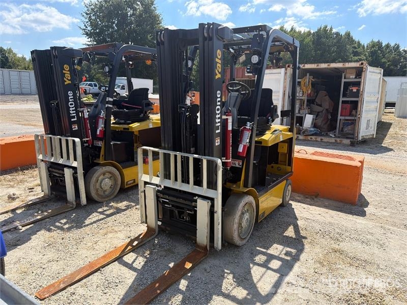 Yale ERC050VG 4400 lb Electric Forklift Elektrostapler