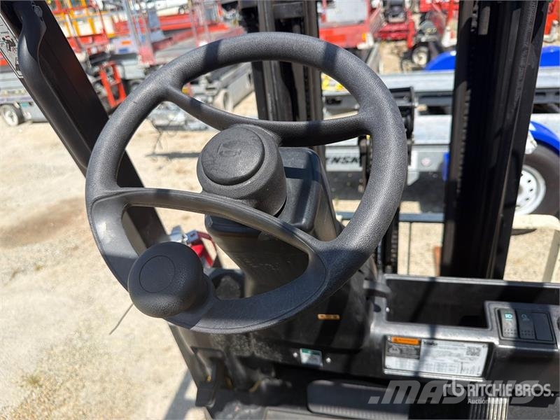 Yale ERC050VG 4400 lb Electric Forklift Elektrostapler