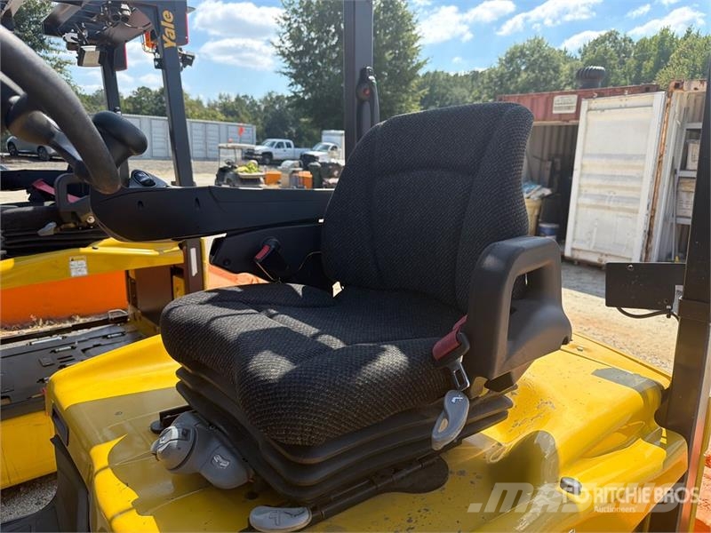 Yale ERC050VG 4400 lb Electric Forklift Elektrostapler