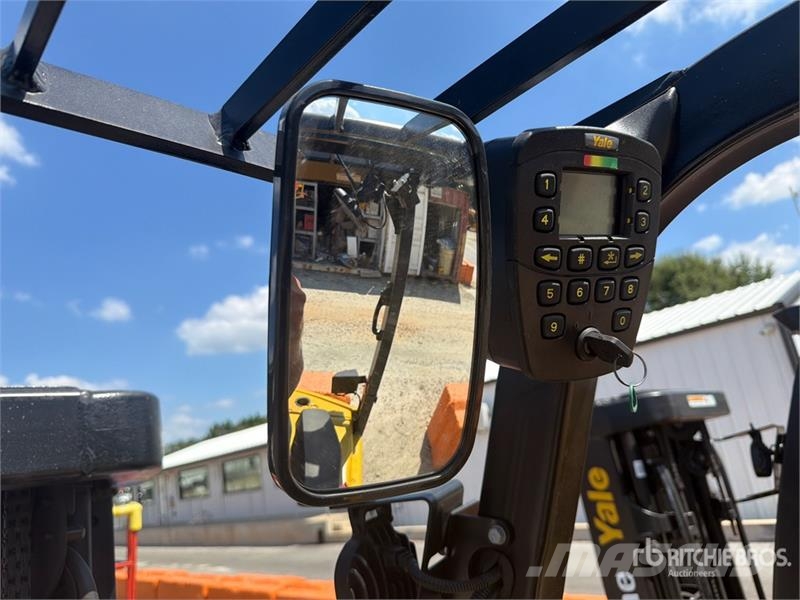 Yale ERC050VG 4400 lb Electric Forklift Elektrostapler