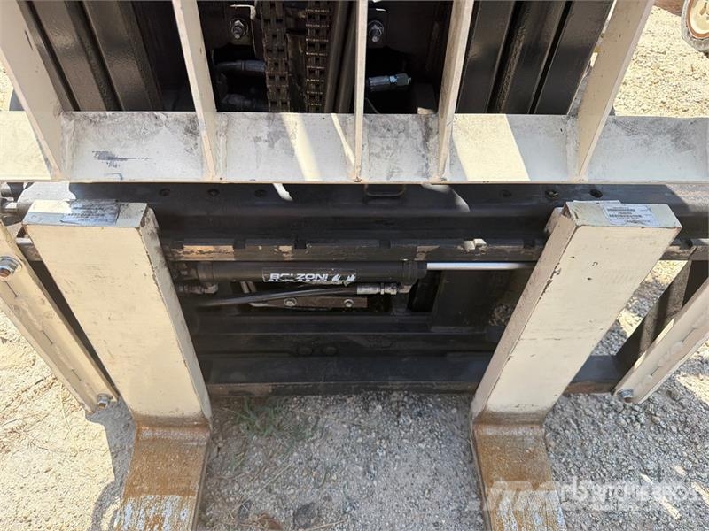 Yale ERC050VG 4400 lb Electric Forklift Električni viličari