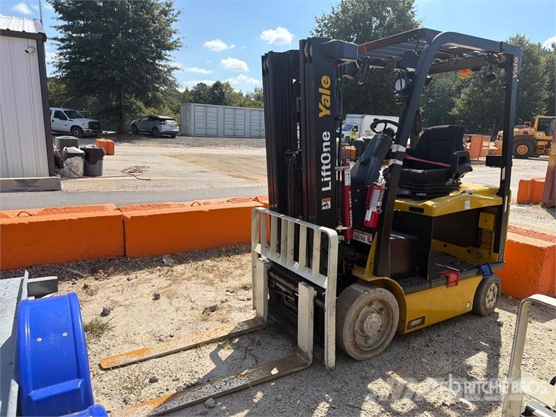 Yale ERC050VG 4400 lb Electric Forklift Električni viličari