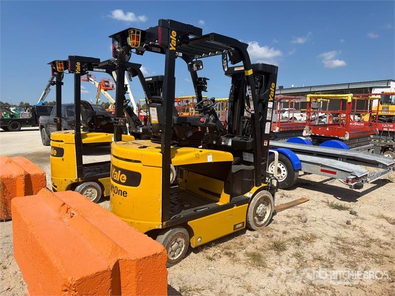 Yale ERC050VG 4400 lb Electric Forklift Električni viličari