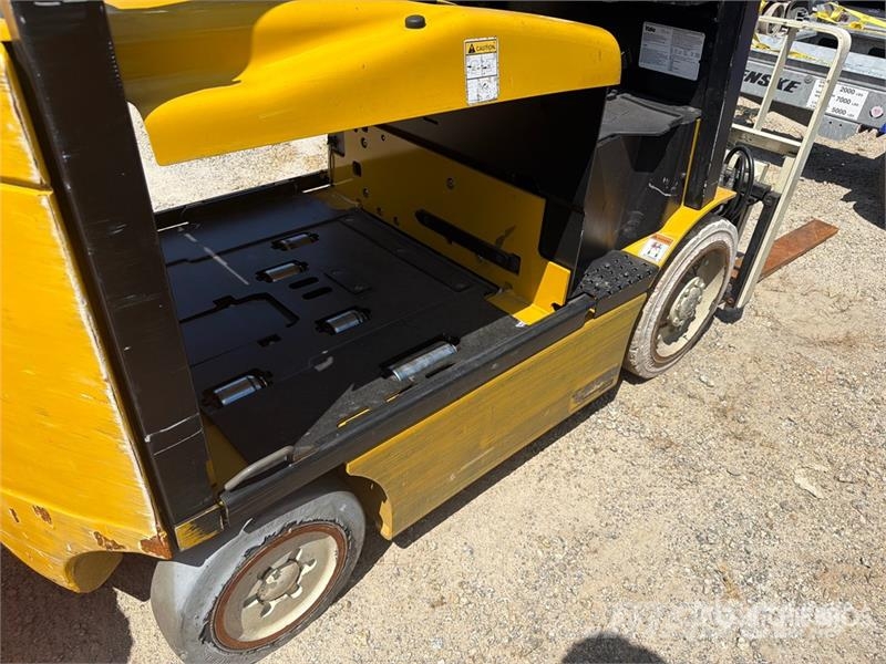 Yale ERC050VG 4400 lb Electric Forklift Elektrostapler