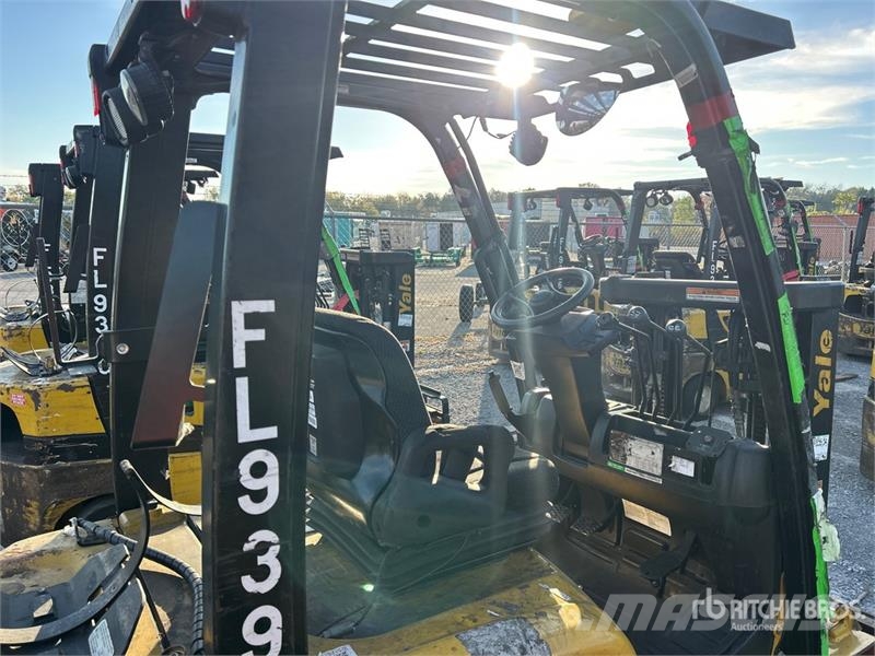 Yale GC040LX 4000 lb Forklift フォークリフト - その他