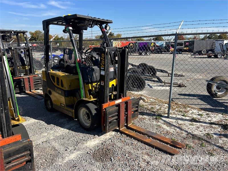 Yale GC040LX 4000 lb Forklift شاحنات ذات رافعات شوكية - أخرى