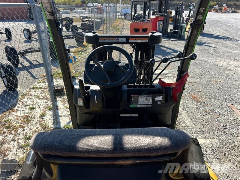 Yale GC040LX 4000 lb Forklift شاحنات ذات رافعات شوكية - أخرى