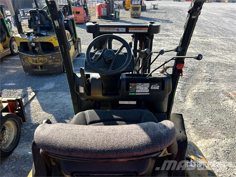 Yale GC040LX 4000 lb Forklift フォークリフト - その他