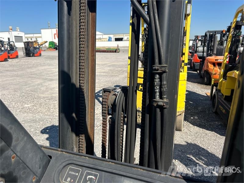 Yale GLC050RFNUAE082 5000 lb Cushion Tire Forklift شاحنات ذات رافعات شوكية - أخرى