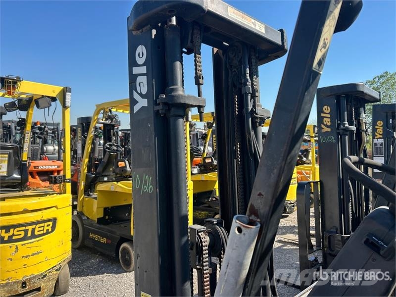 Yale GLC050RFNUAE082 5000 lb Cushion Tire Forklift شاحنات ذات رافعات شوكية - أخرى