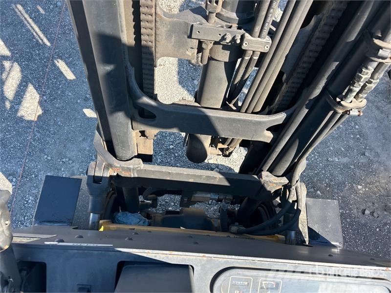 Yale GLC050RFNUAE082 5000 lb Cushion Tire Forklift شاحنات ذات رافعات شوكية - أخرى