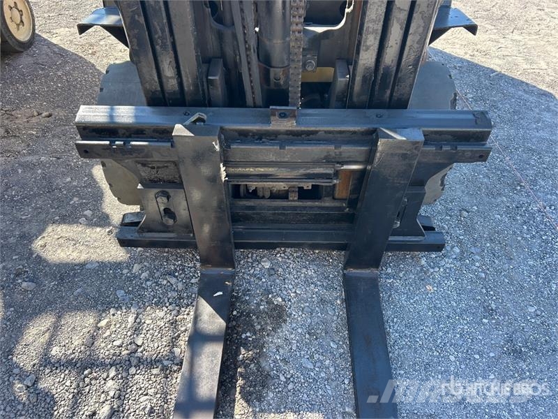 Yale GLC050RFNUAE082 5000 lb Cushion Tire Forklift شاحنات ذات رافعات شوكية - أخرى