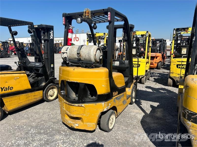 Yale GLC050VXNSUSE083 4800 lb Cushion Tire Forklift Інше