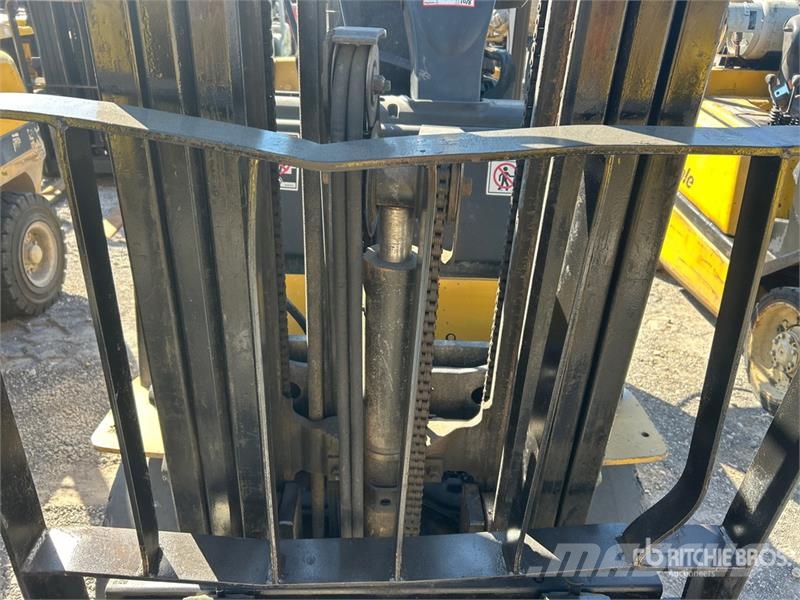Yale GLC050VXNSUSE083 4800 lb Cushion Tire Forklift Інше