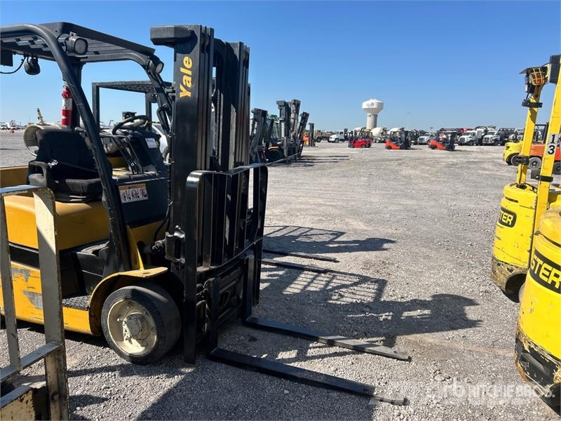 Yale GLC050VXNSUSE083 4800 lb Cushion Tire Forklift Інше
