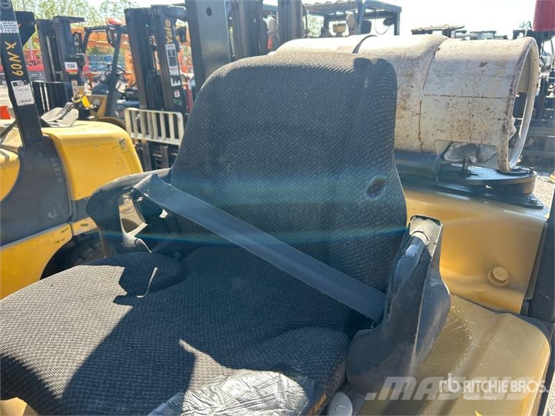 Yale GLC050VXNSUSE083 4800 lb Cushion Tire Forklift Інше