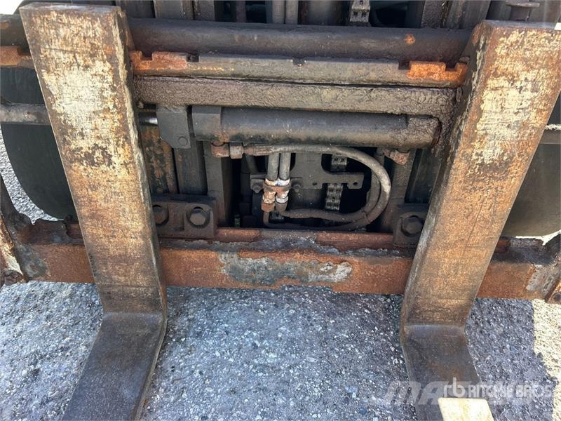 Yale GLC050VXNVSE085 4800 lb Cushion Tire Forklift Viličari - ostalo