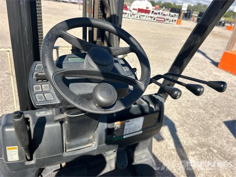 Yale GLC050VXNVSE085 4800 lb Cushion Tire Forklift Viličari - ostalo