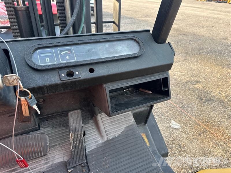 Yale GLC060TGNUAE094 6000 lb Cushion Tire Forklift Andere Gabelstapler