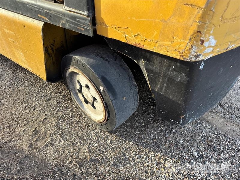 Yale GLC060TGNUAE094 6000 lb Cushion Tire Forklift Andere Gabelstapler