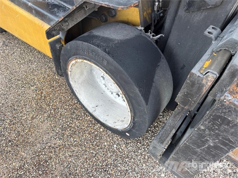 Yale GLC060TGNUAE094 6000 lb Cushion Tire Forklift Andere Gabelstapler