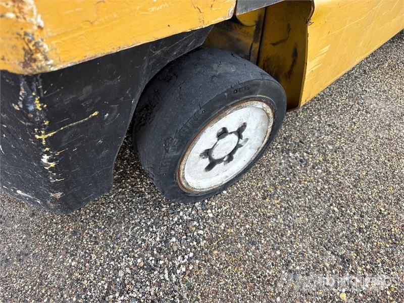 Yale GLC060TGNUAE094 6000 lb Cushion Tire Forklift Andere Gabelstapler
