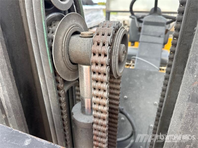 Yale GLC060TGNUAE094 6000 lb Cushion Tire Forklift Andere Gabelstapler