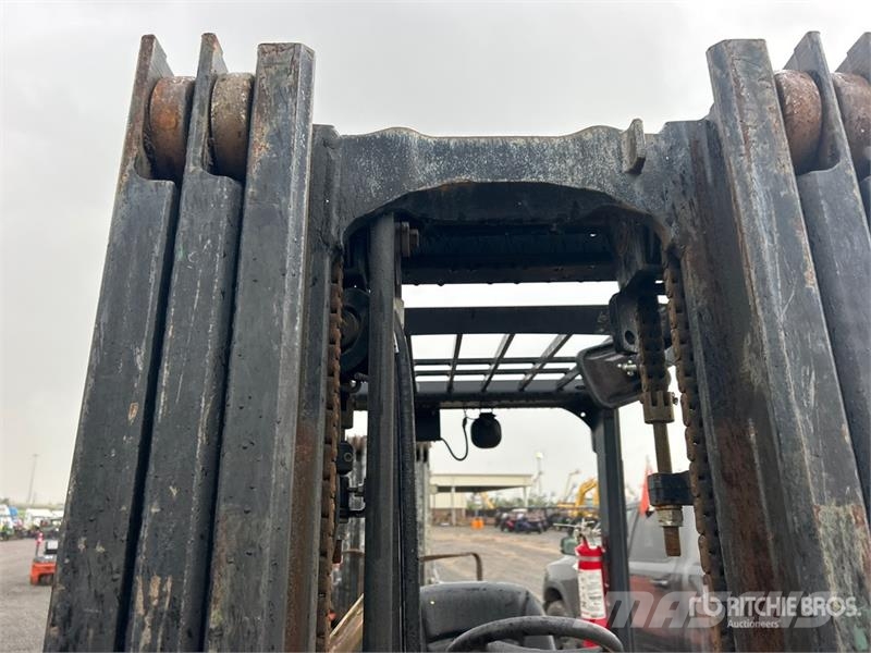 Yale GLP050VXNVSE086 4800 lb Pneumatic Tire Forklift 그 외 지게차