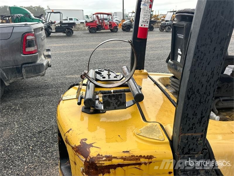 Yale GLP050VXNVSE086 4800 lb Pneumatic Tire Forklift 그 외 지게차