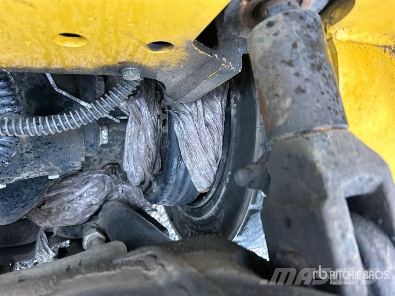 Yale GLP050VXNVSE086 4800 lb Pneumatic Tire Forklift 그 외 지게차