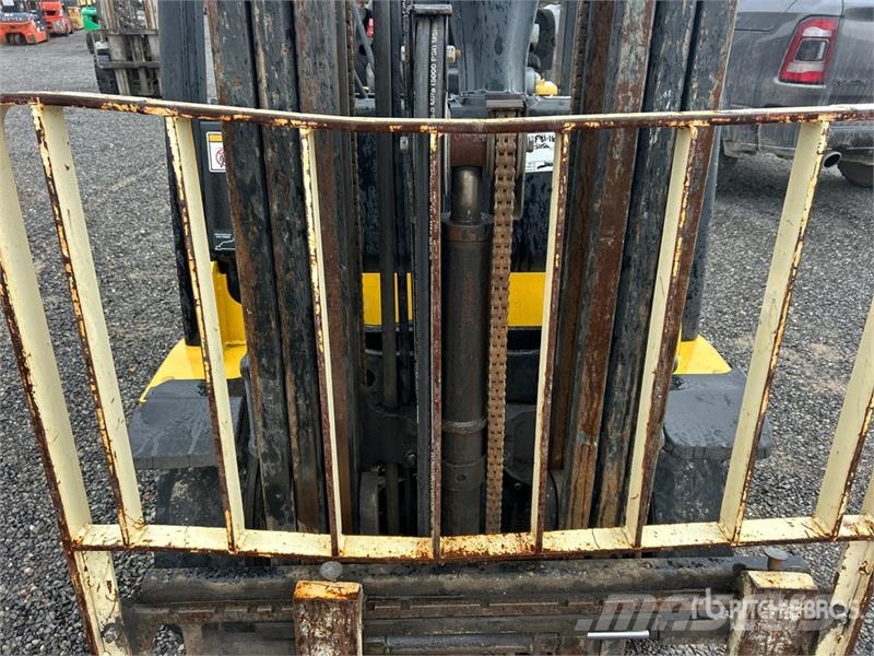 Yale GLP050VXNVSE086 4800 lb Pneumatic Tire Forklift 그 외 지게차