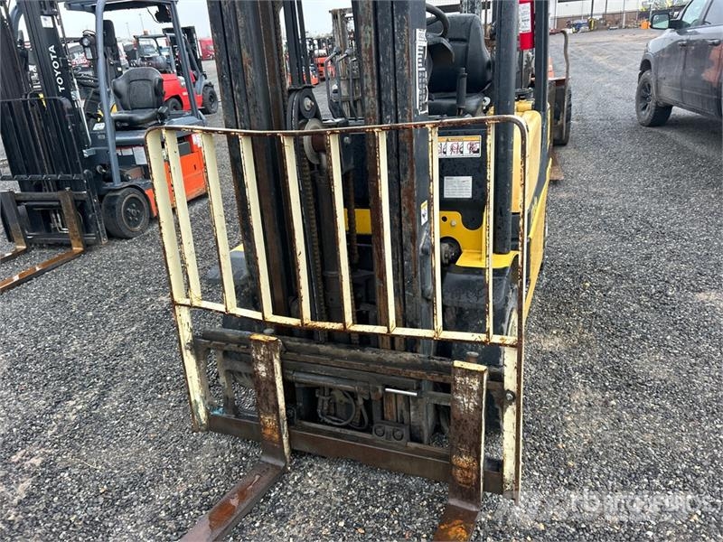 Yale GLP050VXNVSE086 4800 lb Pneumatic Tire Forklift 그 외 지게차