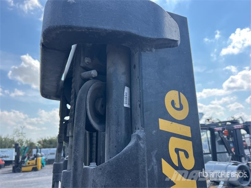 Yale GLP060MXNEA087 5700 lb Pneumatic Tire Forklift Viličari - ostalo