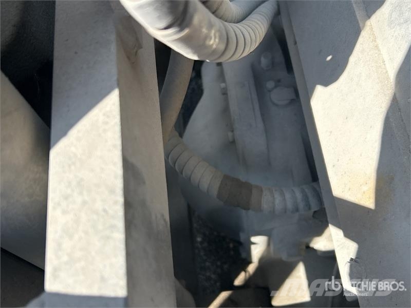 Yale GLP060MXNEA087 5700 lb Pneumatic Tire Forklift Viličari - ostalo