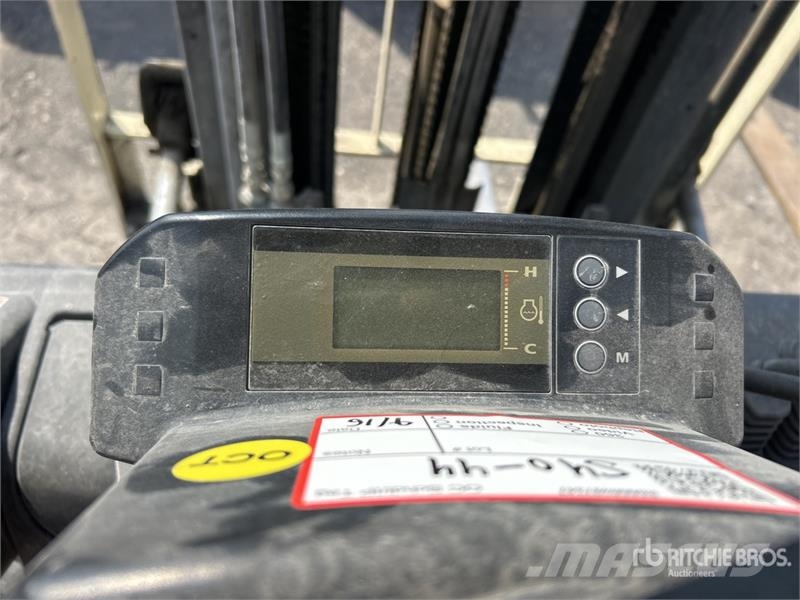 Yale GLP060MXNEA087 5700 lb Pneumatic Tire Forklift Viličari - ostalo